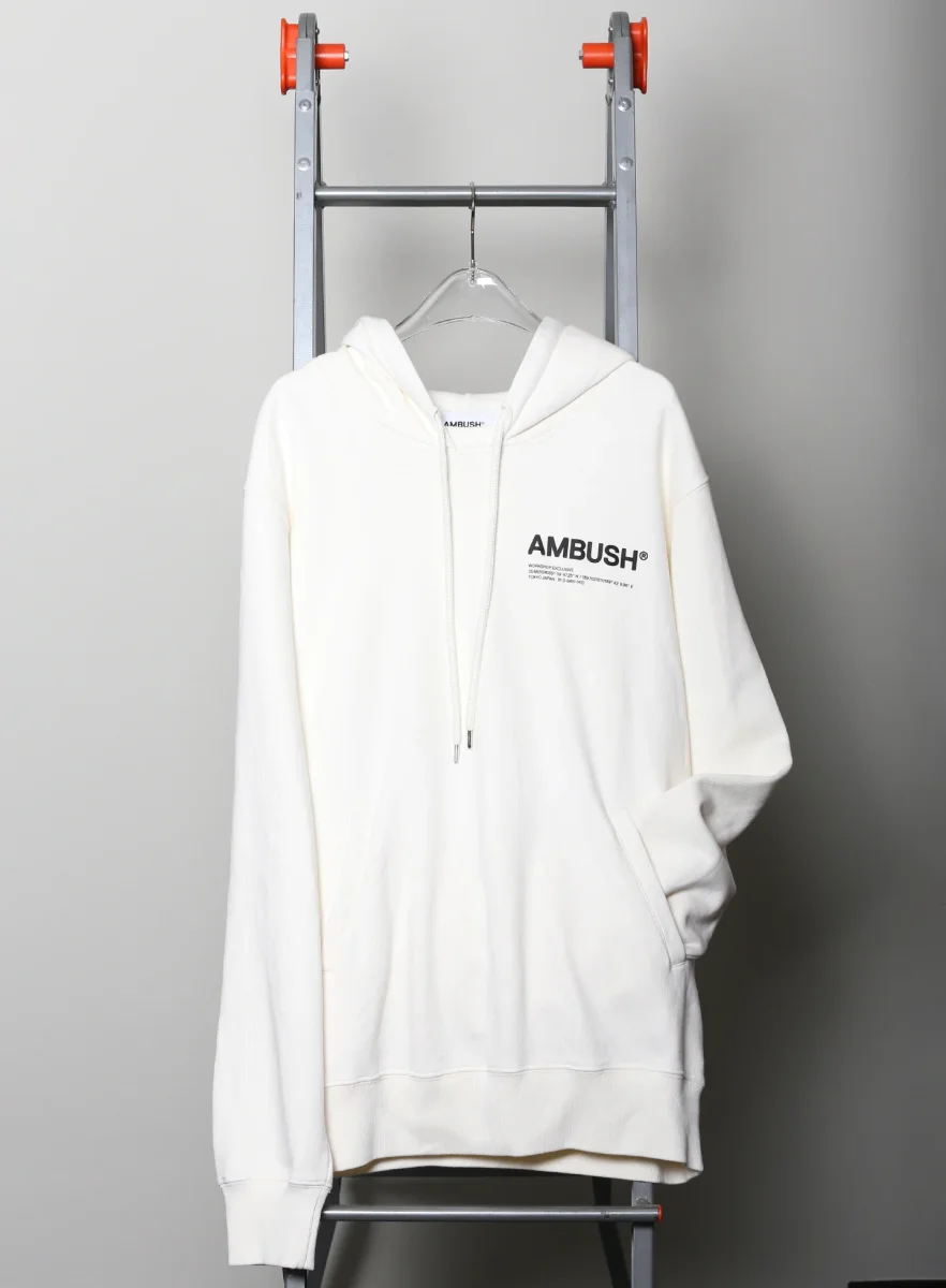 AMBUSH FELPA CON CAPPUCCIO