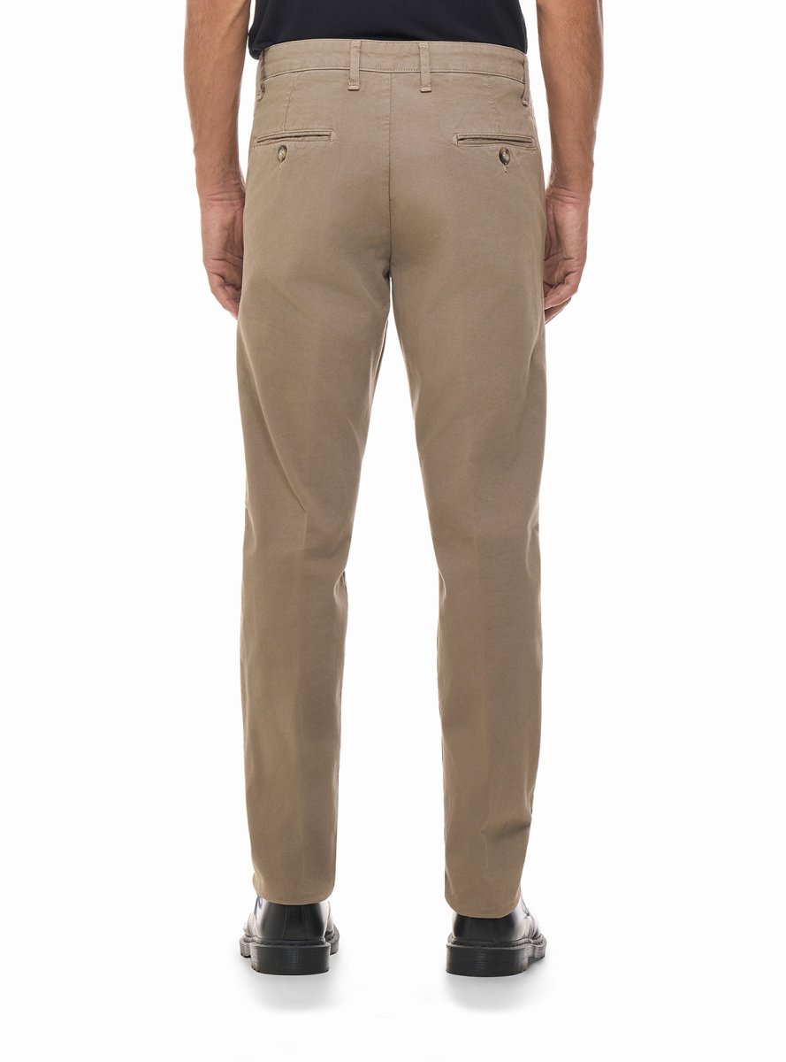 PANTALONE CON TESSUTO OPERATO A MICRO PUNTINI - immagine 3