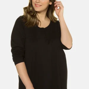 Maglia basic dal taglio normale con abbottonatura e maniche lunghe