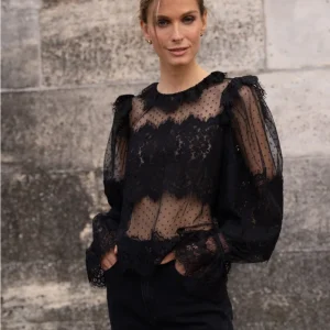 Blusa in tulle e pizzo ricamato – disponibile in nero e burro, Francia