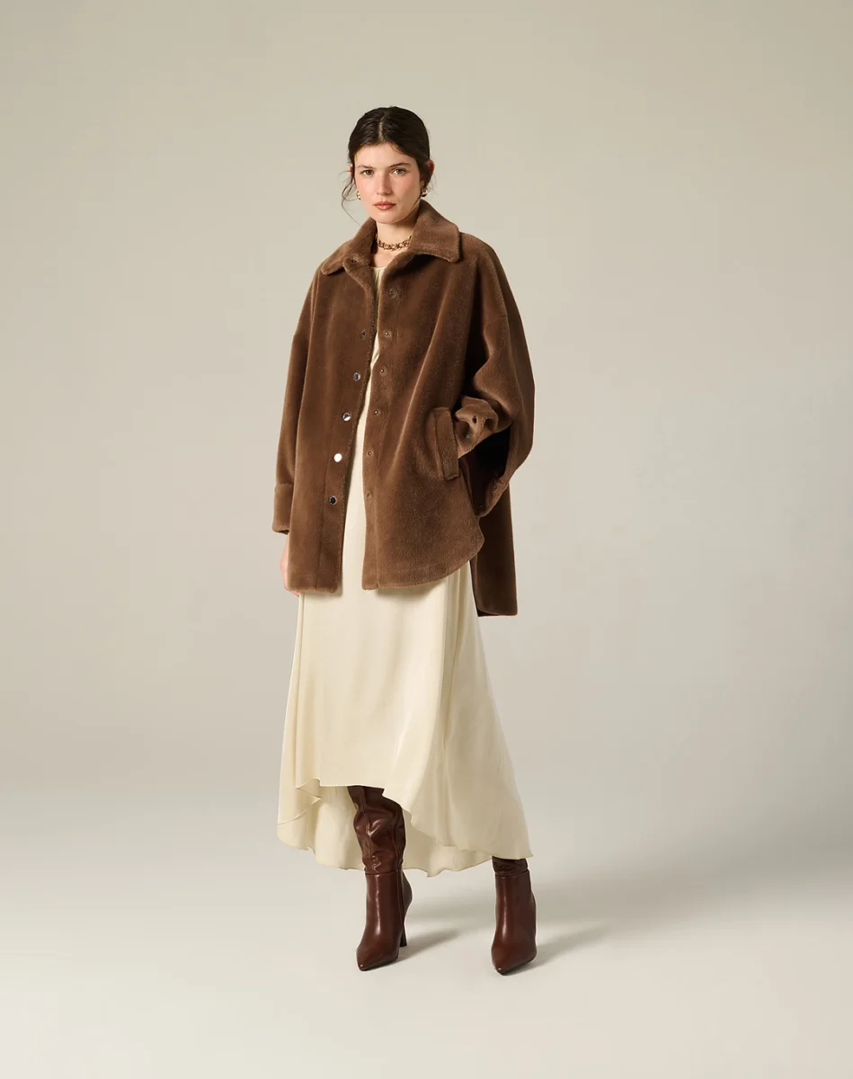 MANILA GRACE Cappotto chemisier in eco pelliccia